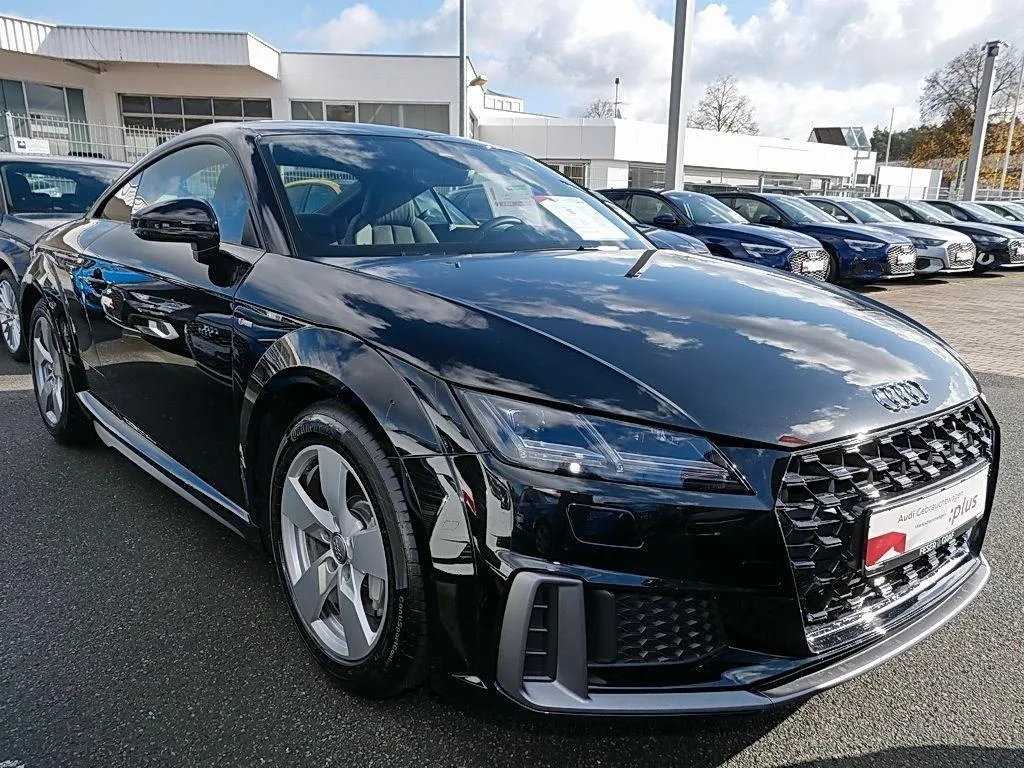 AUDI TT Coupé 45 TFSI quattro S tronic Image 1